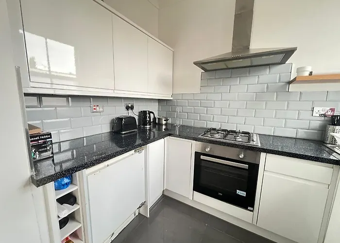 Comfortable 1-Bedroom Apartment In The Heart Of London
